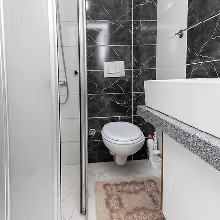 1 Bedroom House In The Heart Of